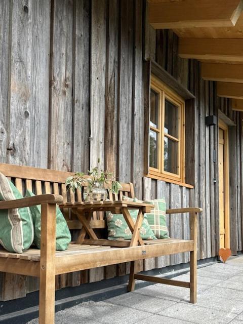 Die Zwei Chalets Am Tegernsee "S' Gloane" & "S' Grosse" Rotta Exterior foto